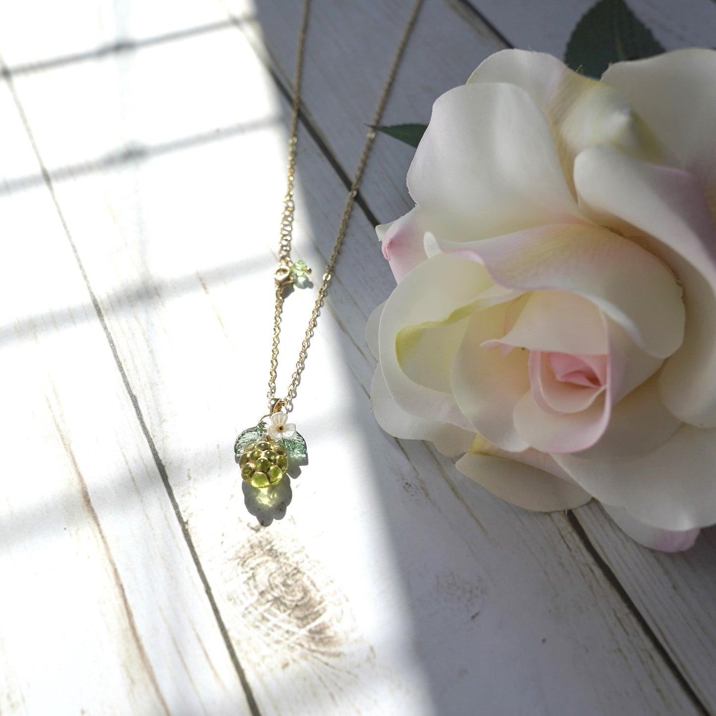 Gold Decor Transparent Grape Necklace