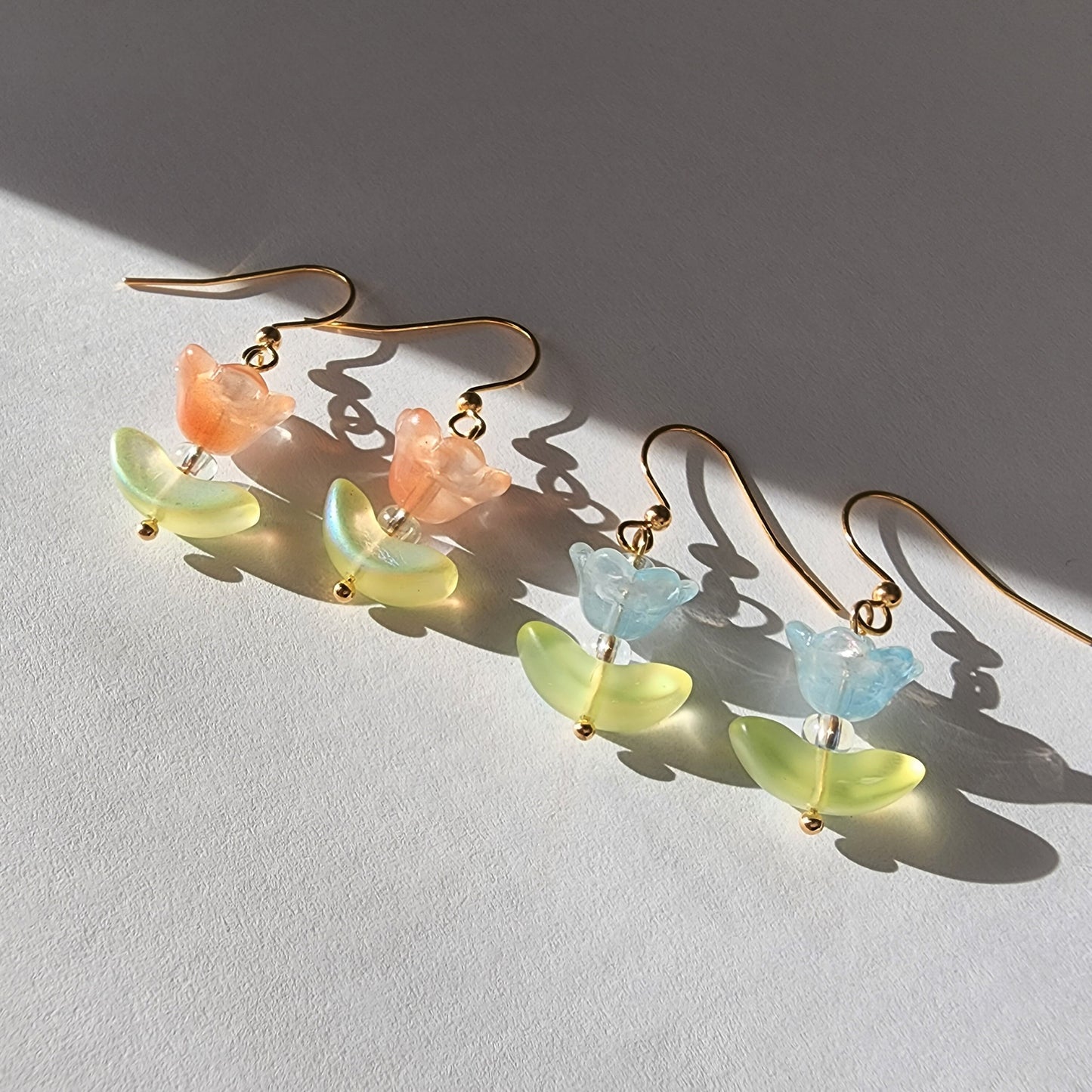Soft color wildflower dangle earrings, small flower on vintage Czech leaf earrings, floral drop earrings, vintage style flower leaf earrings