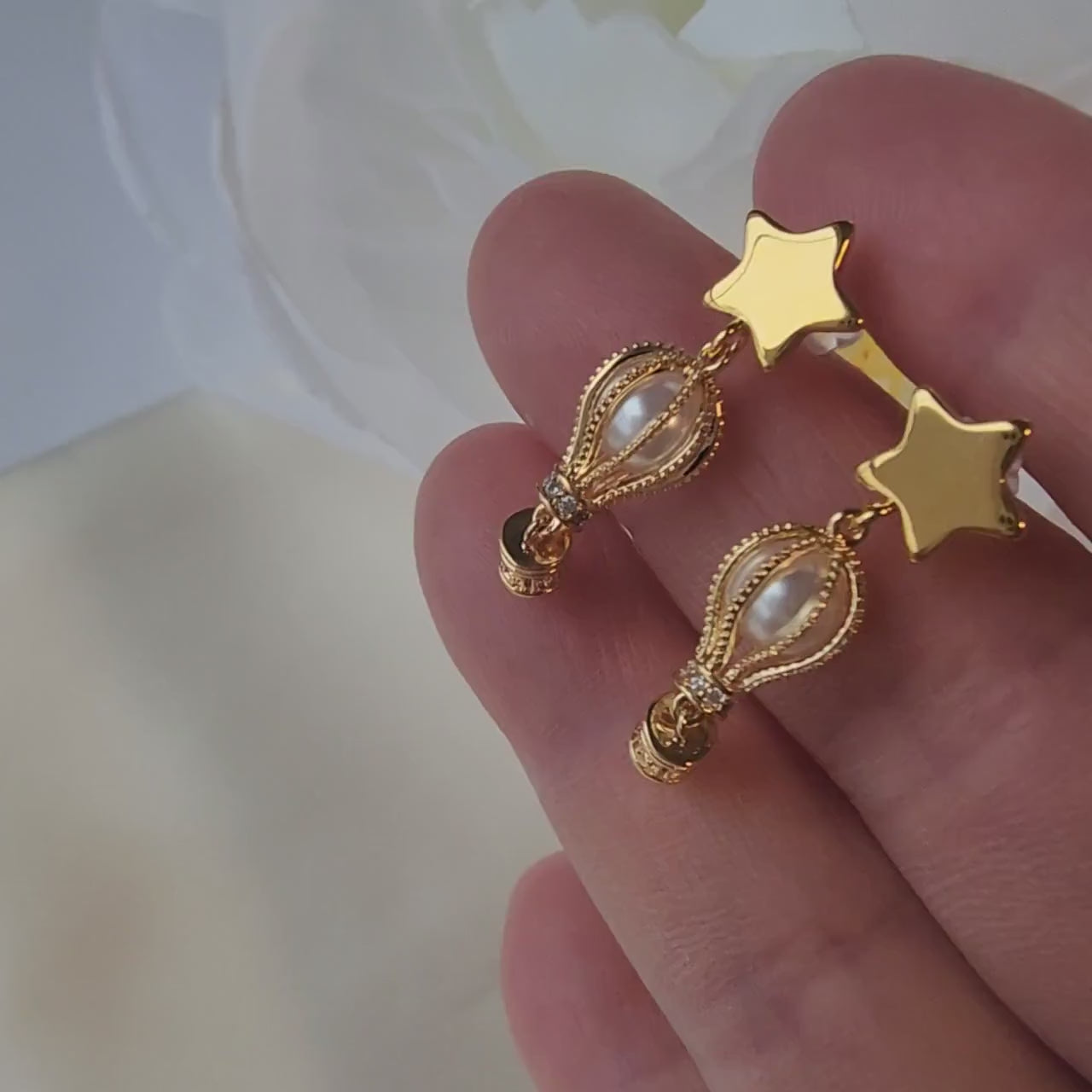 Mini hot air balloon earrings, Flying balloon earrings, Hot air balloon earrings, balloon earrings