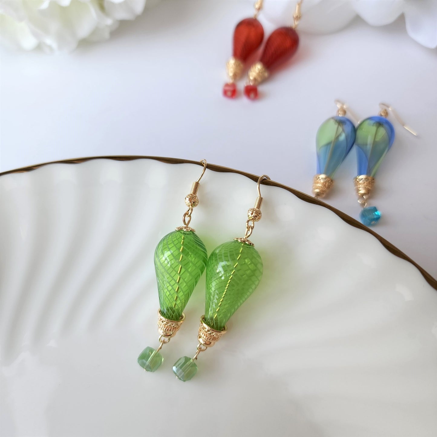 Hot air balloon earrings, glass fly balloon (L size) earrings, colorful glass balloon earrings, drop earrings, gold-plated earring