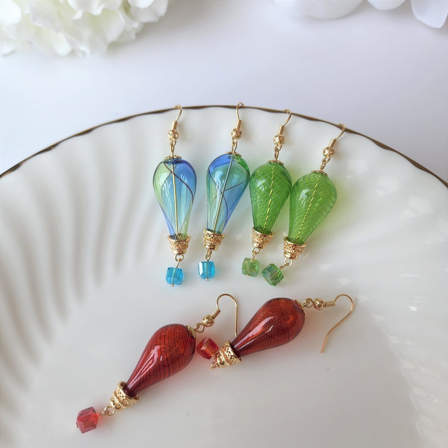 Hot air balloon earrings, glass fly balloon (L size) earrings, colorful glass balloon earrings, drop earrings, gold-plated earring