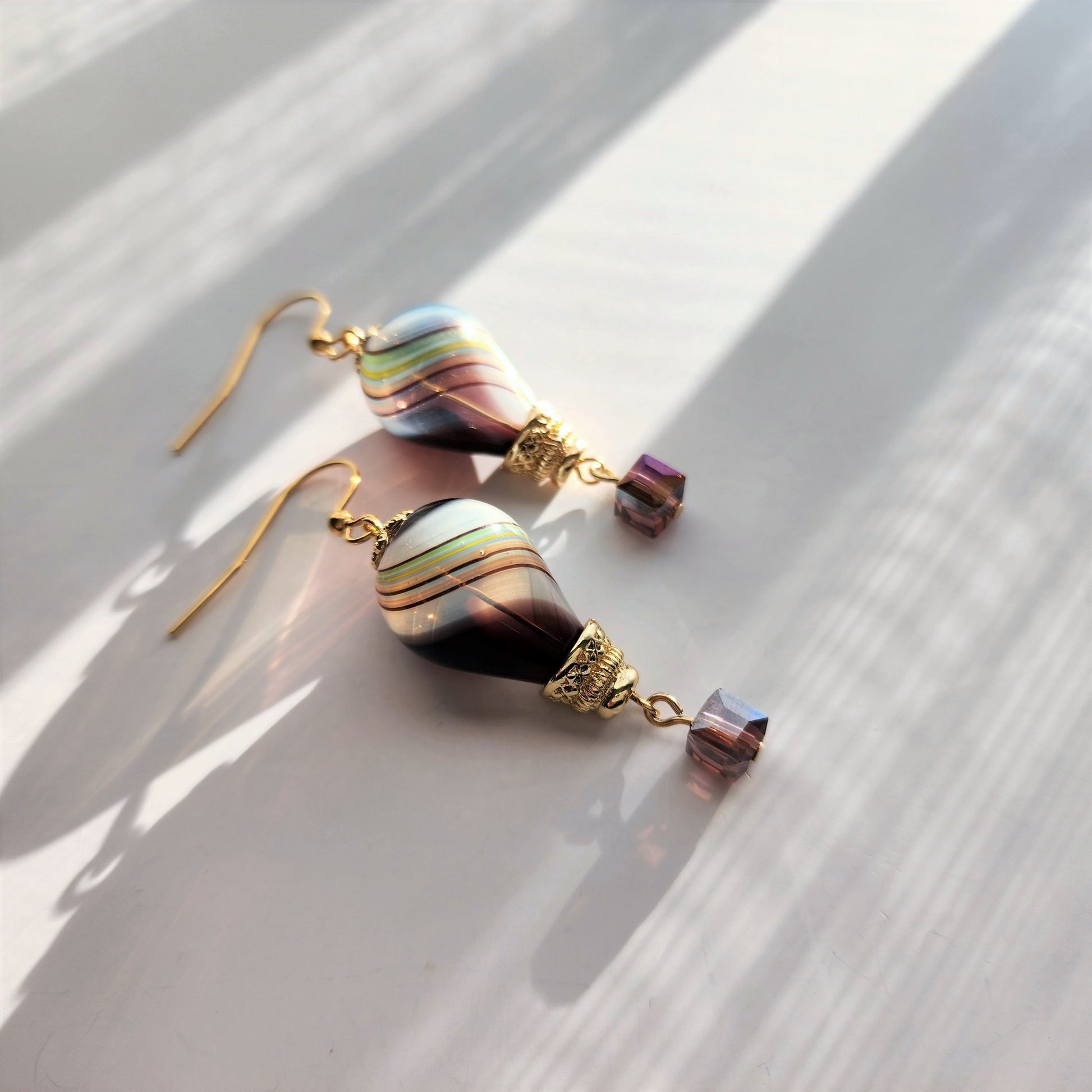 Hot air balloon earrings, glass fly balloon earrings, colorful glass balloon earrings, fun dangle earrings