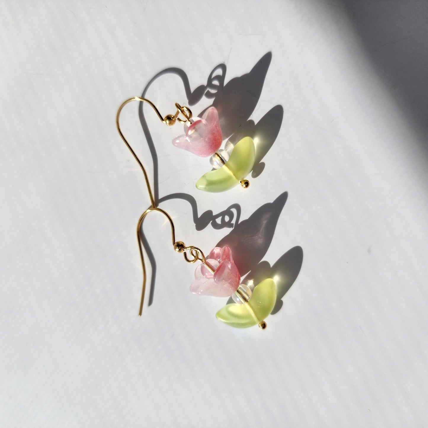 Soft color wildflower dangle earrings, small flower on vintage Czech leaf earrings, floral drop earrings, vintage style flower leaf earrings