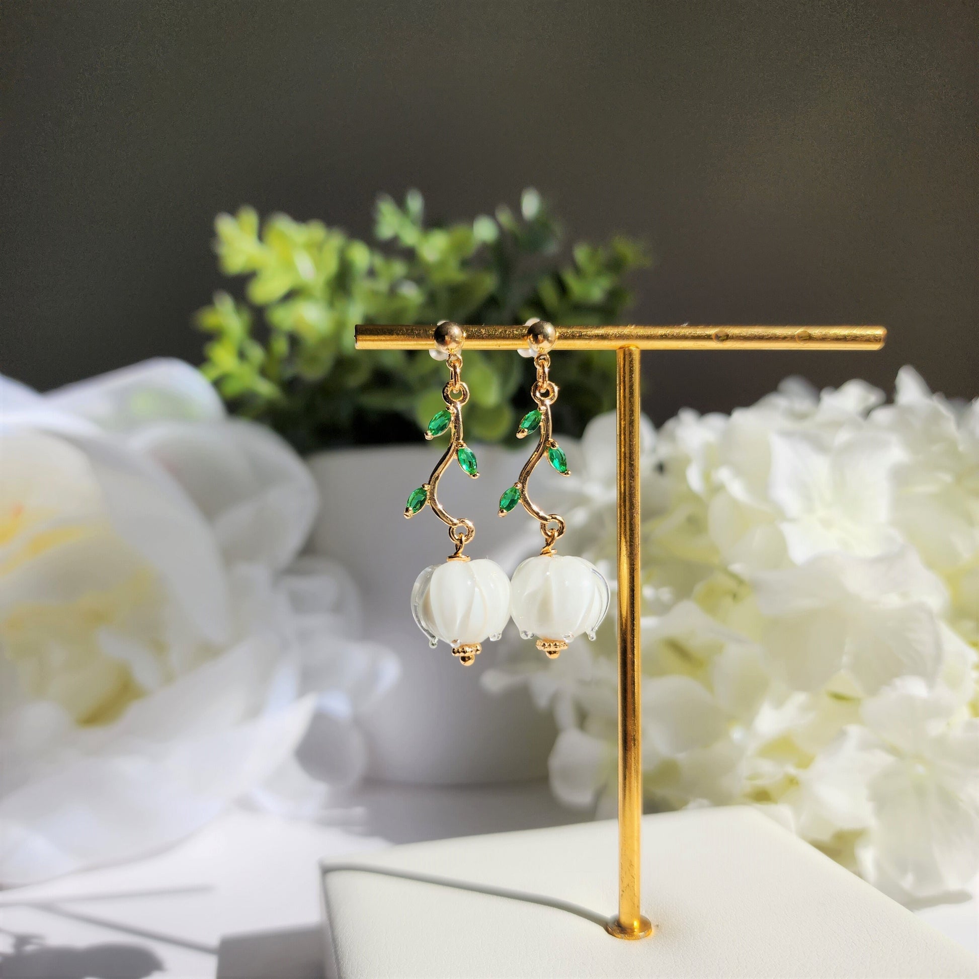 Tulip dangle earrings, glass tulip earrings, glass flower drop earring, gift for her