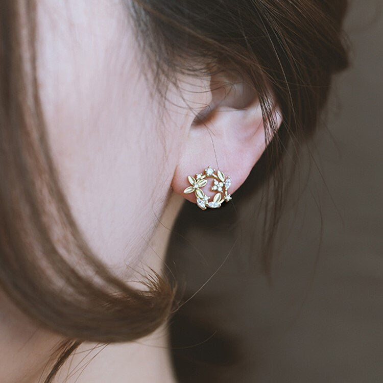 Gold vermeil clover flower earrings, flower stud earrings, 925s silver earrings stud, floral earrings