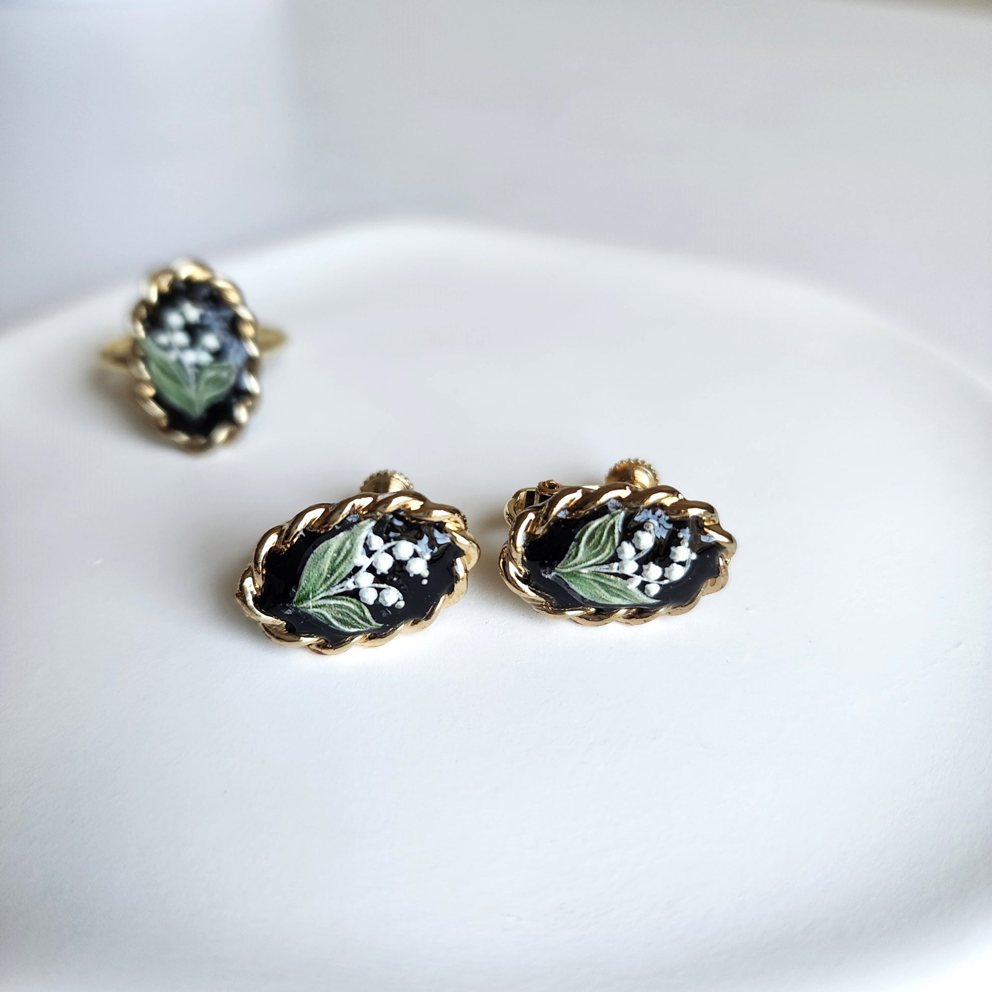 Hand painted lily flower earrings, Hand painted white lily flower rings, Gift for her