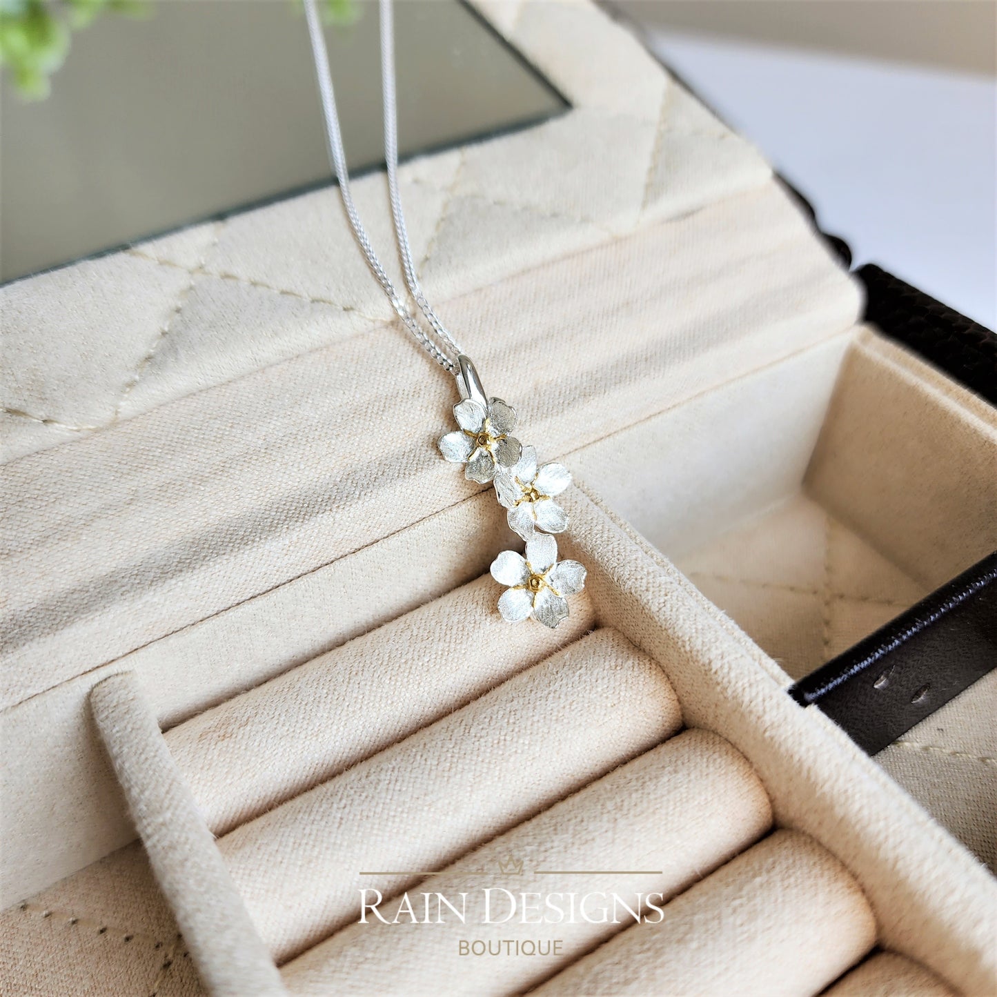 Forget-Me-Not Flower Necklace