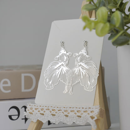 pendientes de pez dorado, gancho/perno de pendiente chapado en oro de 14k, pendientes de animales y flores