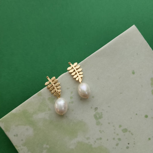 Gold leaf earring, pearl teardrop earring, 14k gold plated earring, Bridal wedding jewelry, Christmas gift, gift for her
