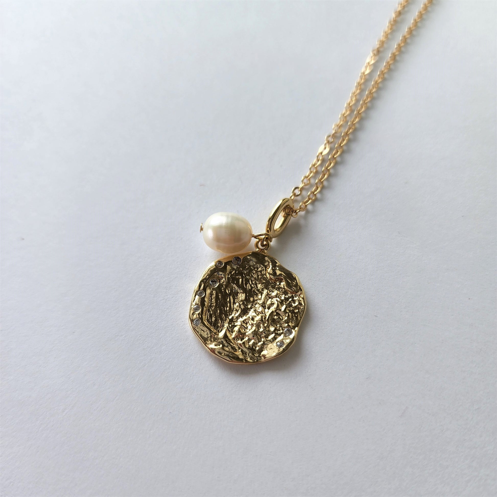 Pearl gold coin necklace, freshwater pearl necklace, gold-plated irregular shell coin necklace, minimalist necklace, simple necklace