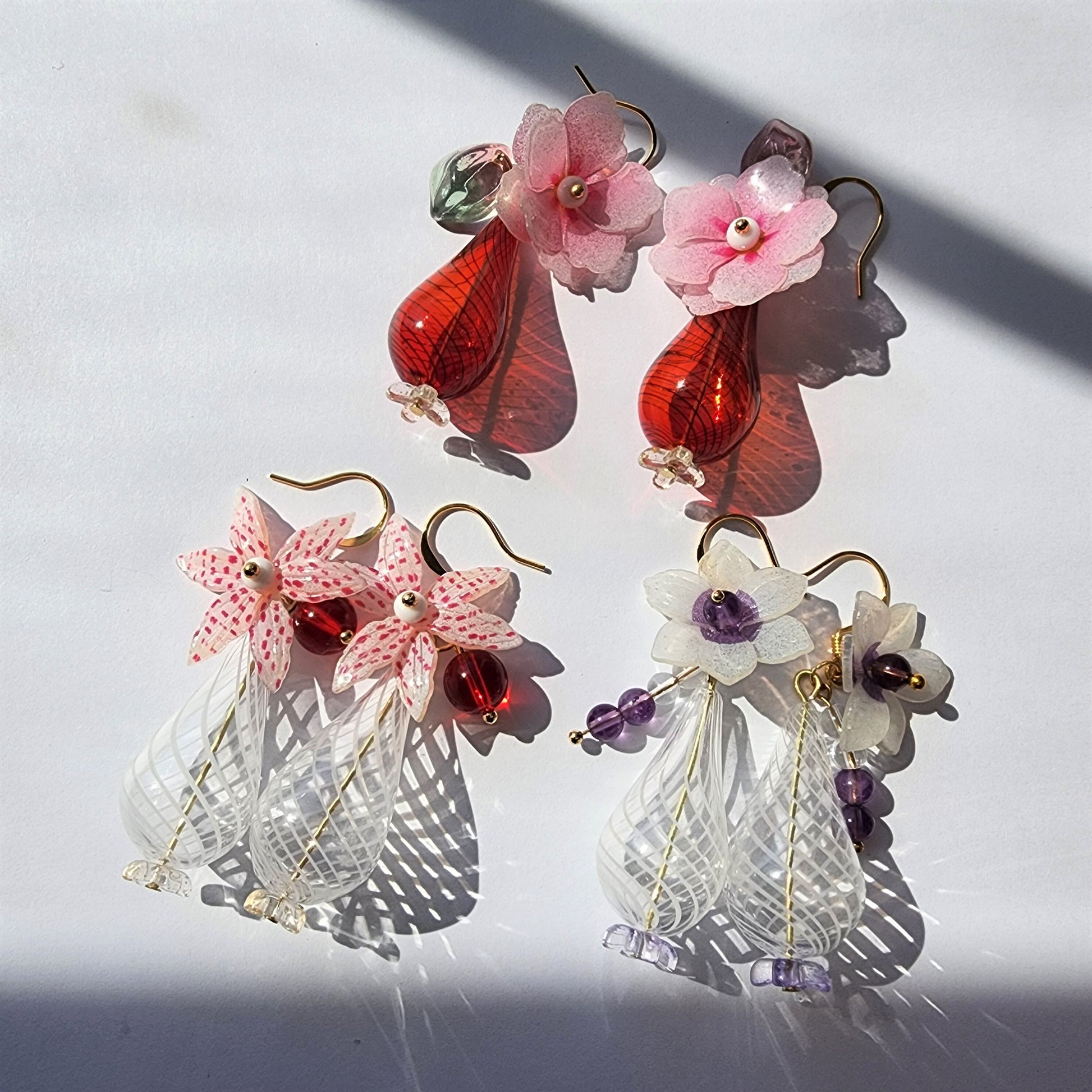 Flower vase earring-flower in pot-flower bouquet earrings-peony flowers in vase-daffodil flower in vase- floral earrings