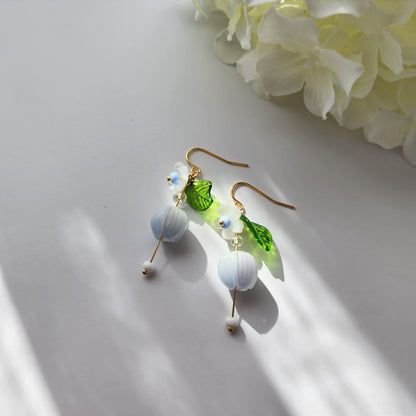 Soft color Flower Earrings, Flower and flower bud earrings, Floral Spring Earrings, Bridesmaid Earrings, Unique Bridal Party Earrings