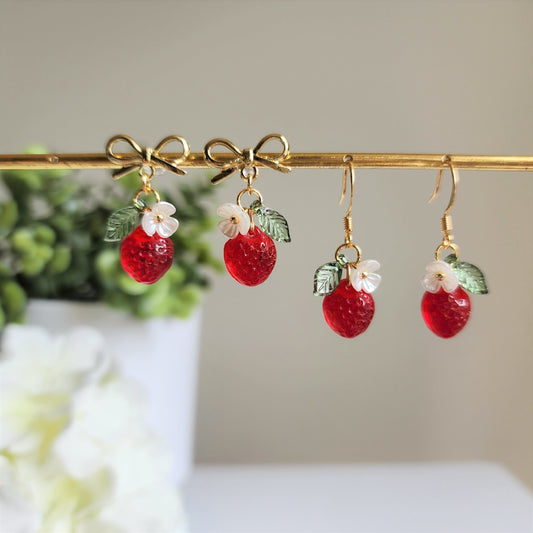 Mini Strawberry earrings, Glass Strawberry dangle earrings, Fruit earrings, Food earrings, Gift for her